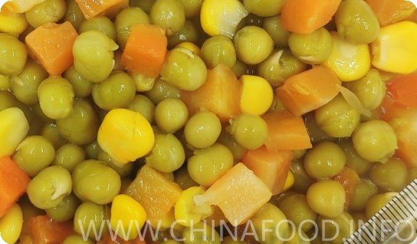 GREEN PEAS with carrot and corn
